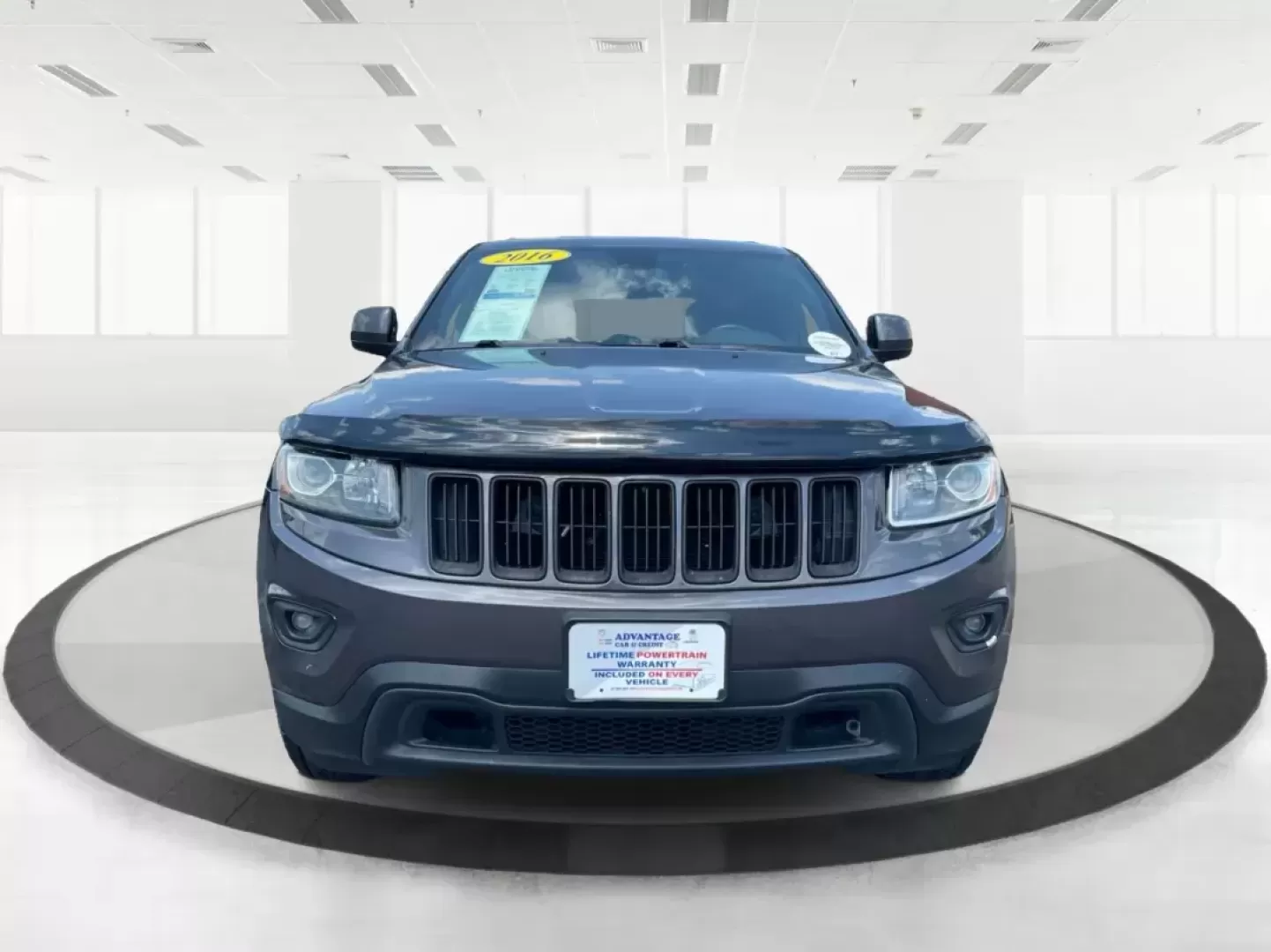 2016 Jeep Grand Cherokee Laredo (1C4RJFAG8GC) with an Pentastar 3.6L V-6 DOHC engine, located at 880 E. National Road, Vandalia, OH, 45377, (937) 908-9800, 39.891918, -84.183594 - ### Experience Unmatched Comfort and Adventure with the 2016 Jeep Grand Cherokee Laredo<br /> <br /> Are you a weekend adventurer or a growing family seeking the perfect blend of style, comfort, and capability? Look no further than the 2016 Jeep Grand Cherokee Laredo, an SUV that perfectly suits you - Photo#6