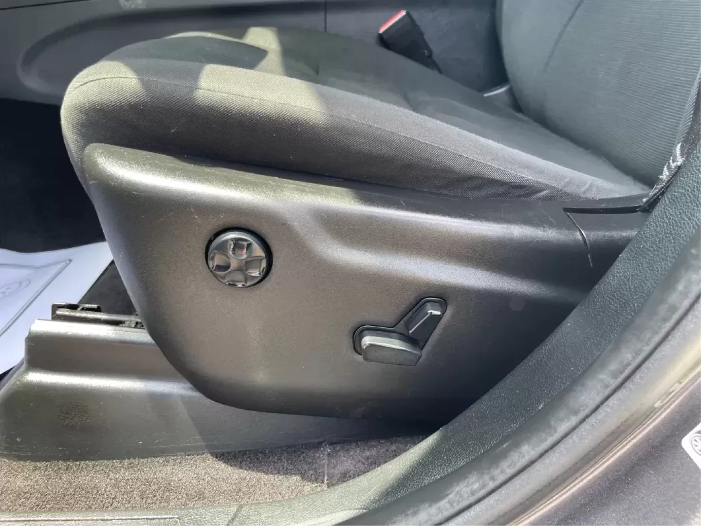 2016 Jeep Grand Cherokee Laredo (1C4RJFAG8GC) with an Pentastar 3.6L V-6 DOHC engine, located at 880 E. National Road, Vandalia, OH, 45377, (937) 908-9800, 39.891918, -84.183594 - ### Experience Unmatched Comfort and Adventure with the 2016 Jeep Grand Cherokee Laredo<br /> <br /> Are you a weekend adventurer or a growing family seeking the perfect blend of style, comfort, and capability? Look no further than the 2016 Jeep Grand Cherokee Laredo, an SUV that perfectly suits you - Photo#17