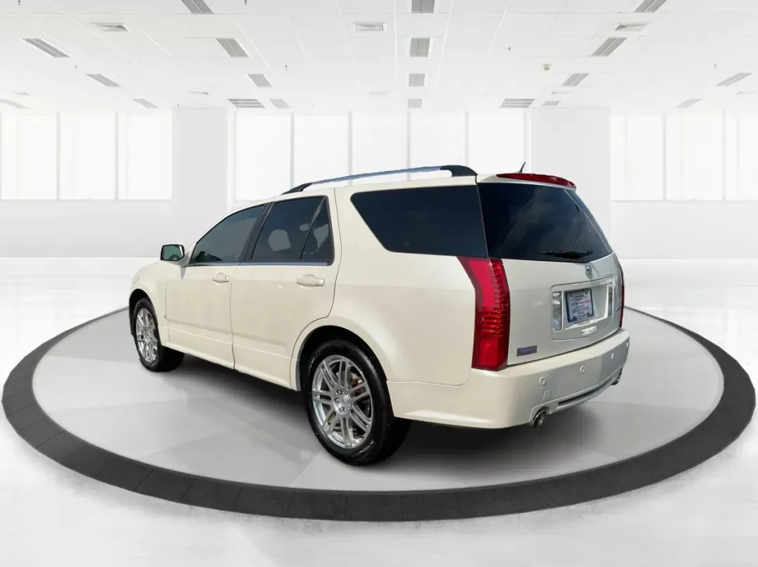 2008 Cadillac SRX V6 (1GYEE437480) with an 3.6L V-6 DOHC engine, located at 880 E. National Road, Vandalia, OH, 45377, (937) 908-9800, 39.891918, -84.183594 - Photo#4