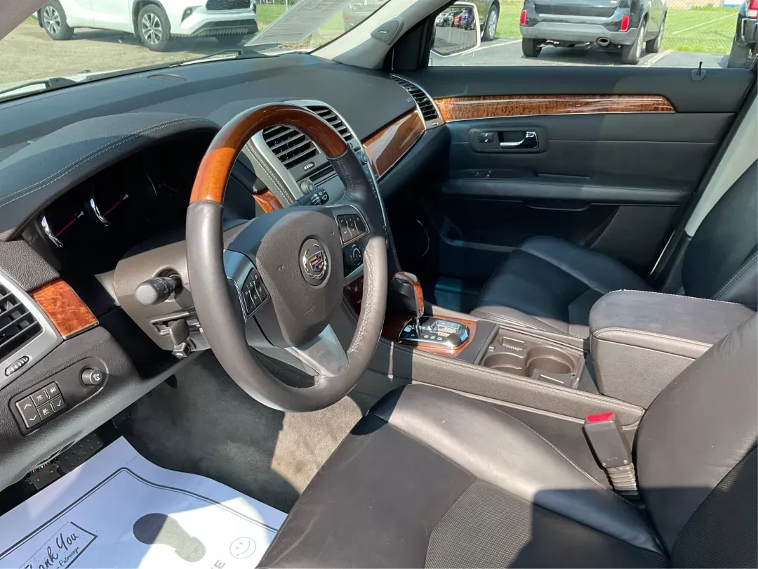 2008 Cadillac SRX V6 (1GYEE437480) with an 3.6L V-6 DOHC engine, located at 880 E. National Road, Vandalia, OH, 45377, (937) 908-9800, 39.891918, -84.183594 - Photo#8