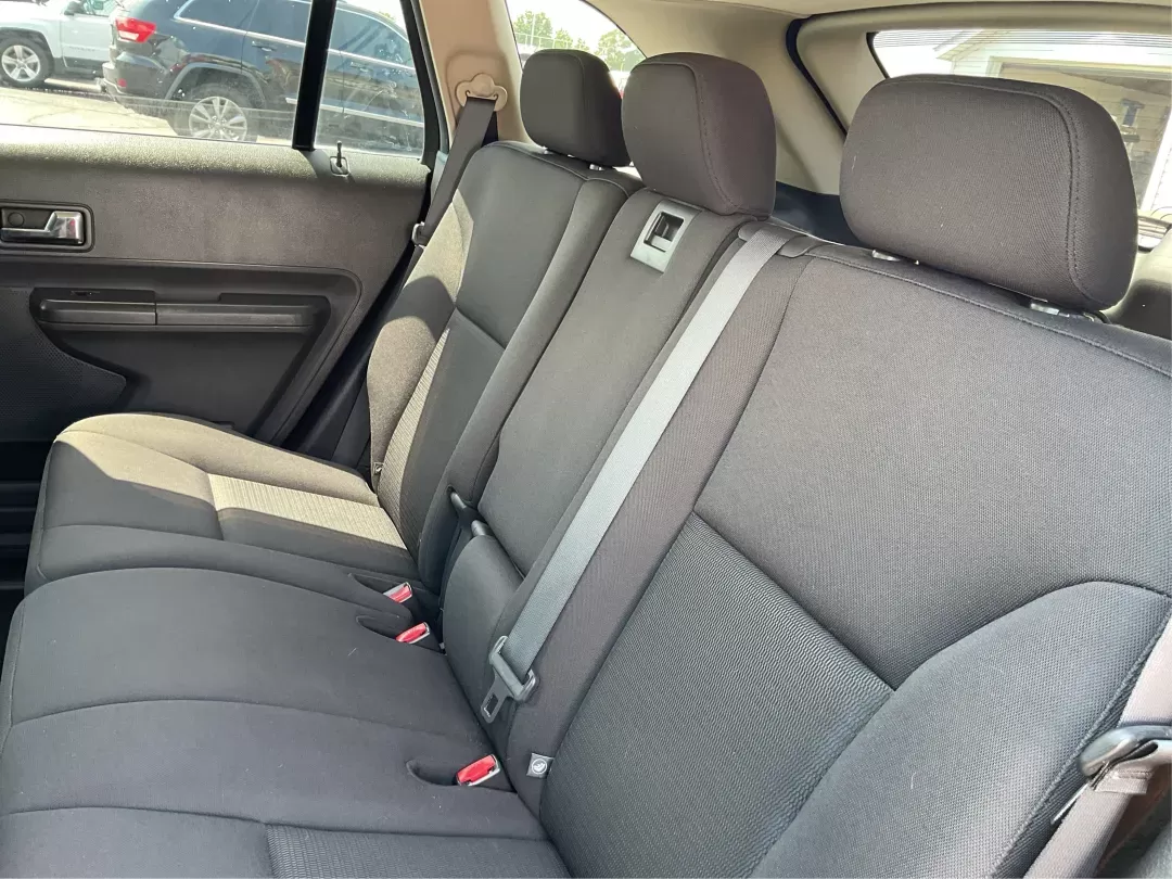 2010 Ford Edge SEL (2FMDK3JC3AB) with an Duratec 3.5L V-6 DOHC engine, located at 1230 East Main St, Xenia, OH, 45385, (937) 908-9800, 39.688026, -83.910172 - Photo#9
