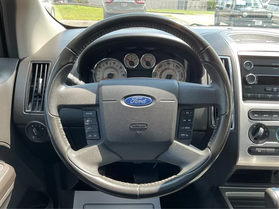 2010 Ford Edge SEL (2FMDK3JC3AB) with an Duratec 3.5L V-6 DOHC engine, located at 1230 East Main St, Xenia, OH, 45385, (937) 908-9800, 39.688026, -83.910172 - Photo#15