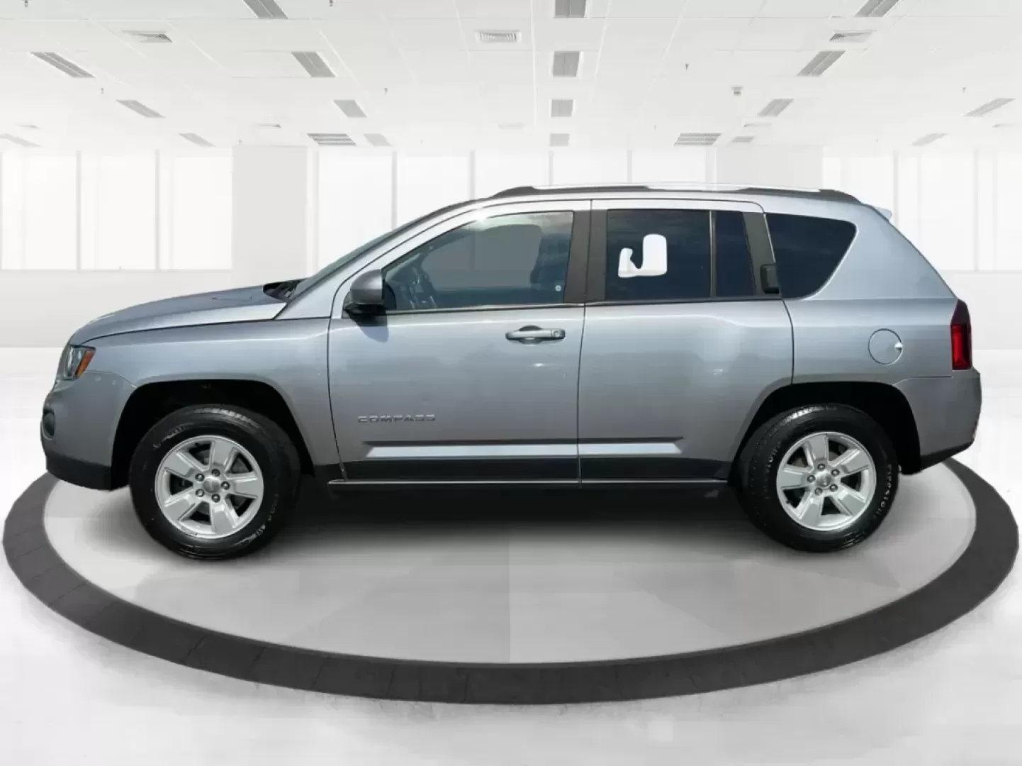 2017 Jeep Compass Latitude FWD (1C4NJCEA3HD) with an Other engine, located at 1230 East Main St, Xenia, OH, 45385, (937) 908-9800, 39.688026, -83.910172 - Photo#5
