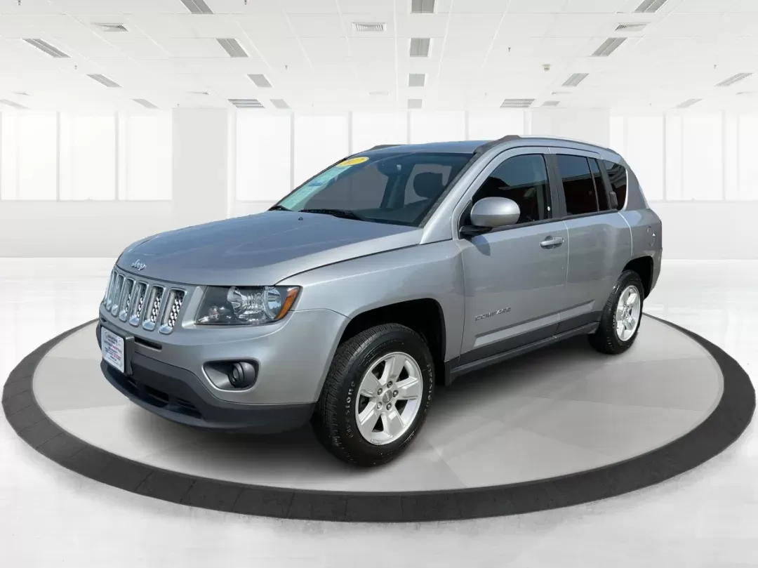 2017 Jeep Compass Latitude FWD (1C4NJCEA3HD) with an Other engine, located at 1230 East Main St, Xenia, OH, 45385, (937) 908-9800, 39.688026, -83.910172 - Photo#7