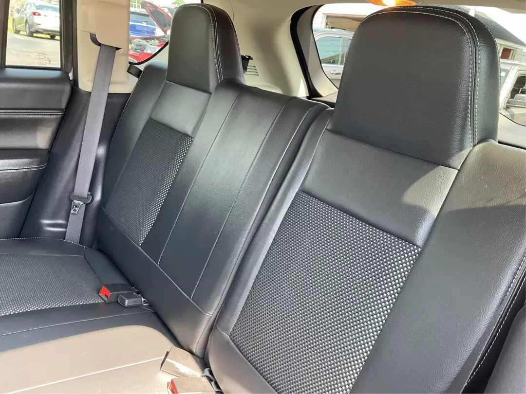 2017 Jeep Compass Latitude FWD (1C4NJCEA3HD) with an Other engine, located at 1230 East Main St, Xenia, OH, 45385, (937) 908-9800, 39.688026, -83.910172 - Photo#9