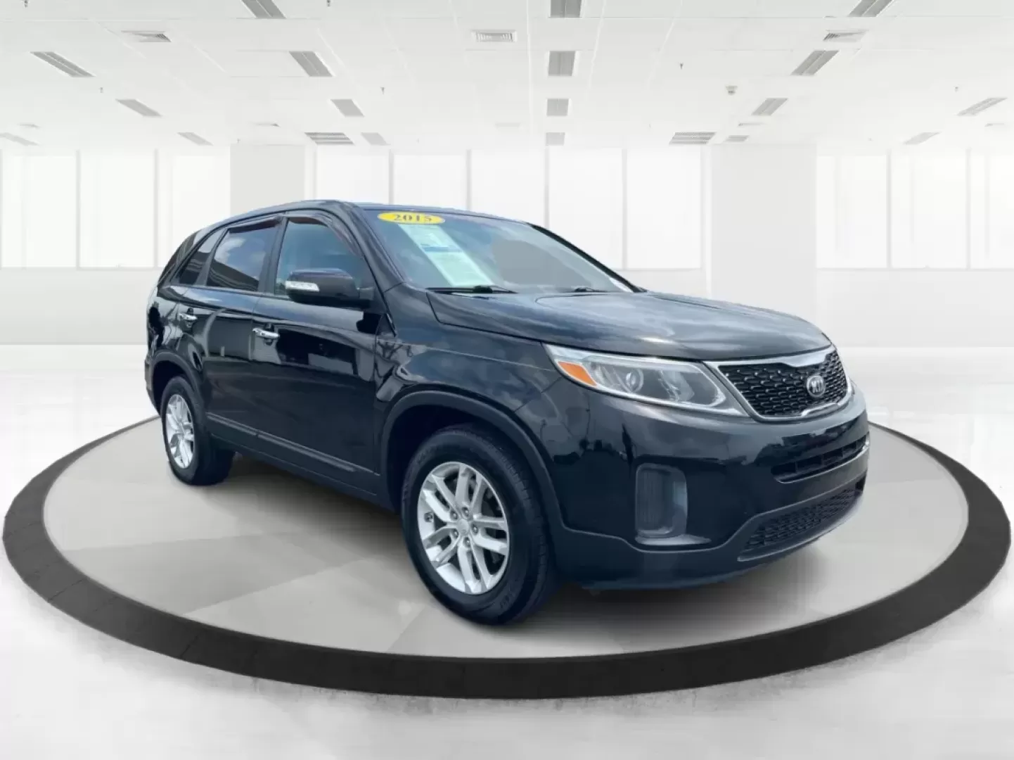 2015 Kia Sorento LX (5XYKT3A60FG) with an 2.4L I-4 gasoline direct injection engine, located at 880 E. National Road, Vandalia, OH, 45377, (937) 908-9800, 39.891918, -84.183594 - Photo#0