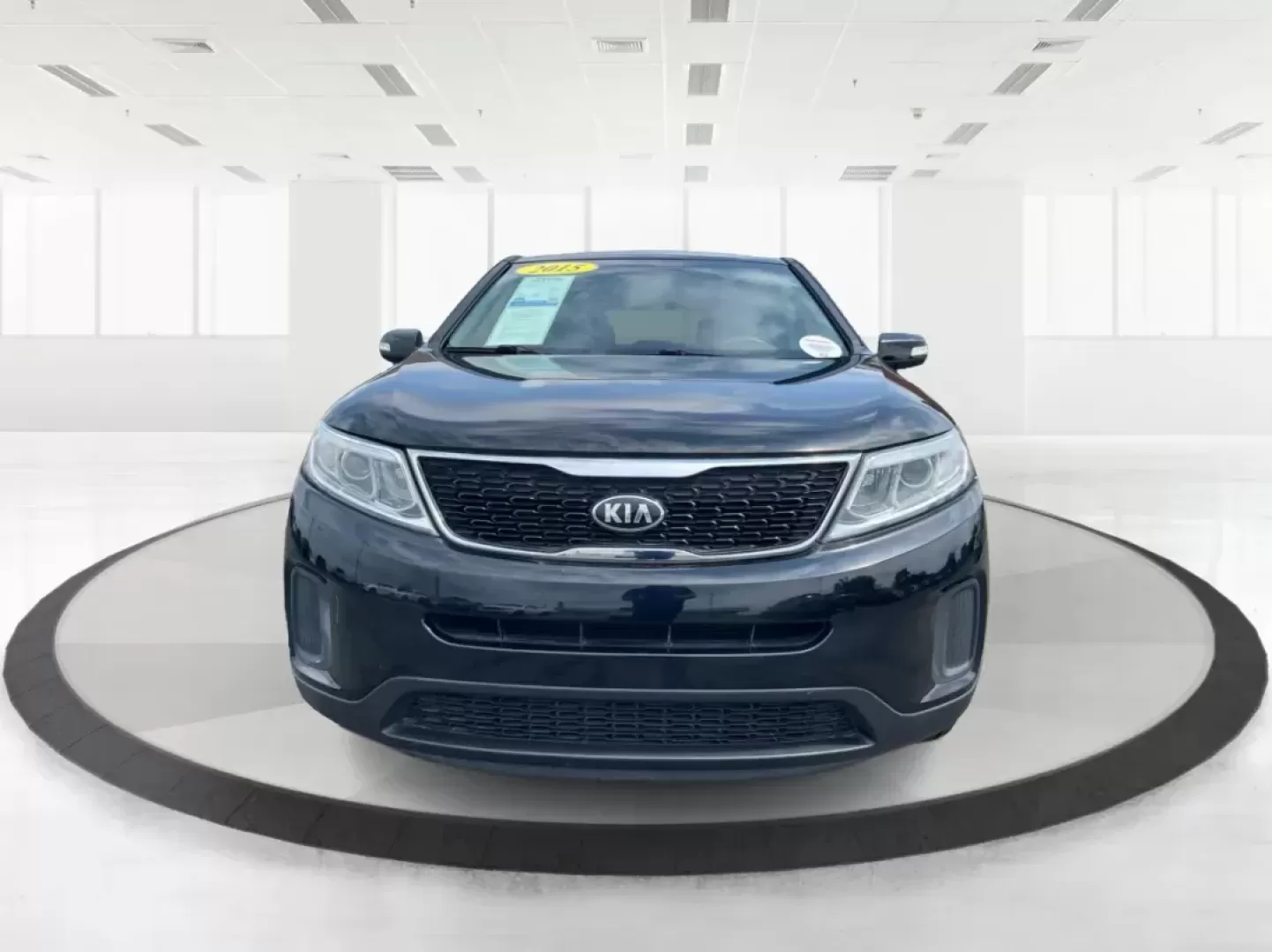 2015 Kia Sorento LX (5XYKT3A60FG) with an 2.4L I-4 gasoline direct injection engine, located at 880 E. National Road, Vandalia, OH, 45377, (937) 908-9800, 39.891918, -84.183594 - Photo#6