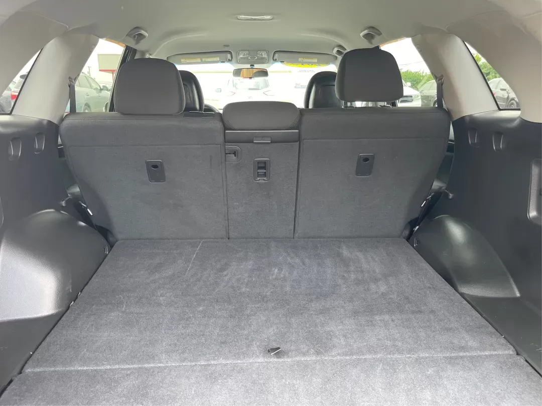 2015 Kia Sorento LX (5XYKT3A60FG) with an 2.4L I-4 gasoline direct injection engine, located at 880 E. National Road, Vandalia, OH, 45377, (937) 908-9800, 39.891918, -84.183594 - **Discover the 2015 Kia Sorento LX: Your Family Adventure Awaits!**<br /> <br /> Are you looking for the perfect vehicle to accommodate your growing family while ensuring comfort and safety? Look no further than the 2015 Kia Sorento LX! This versatile SUV offers the ideal blend of space, functionali - Photo#11