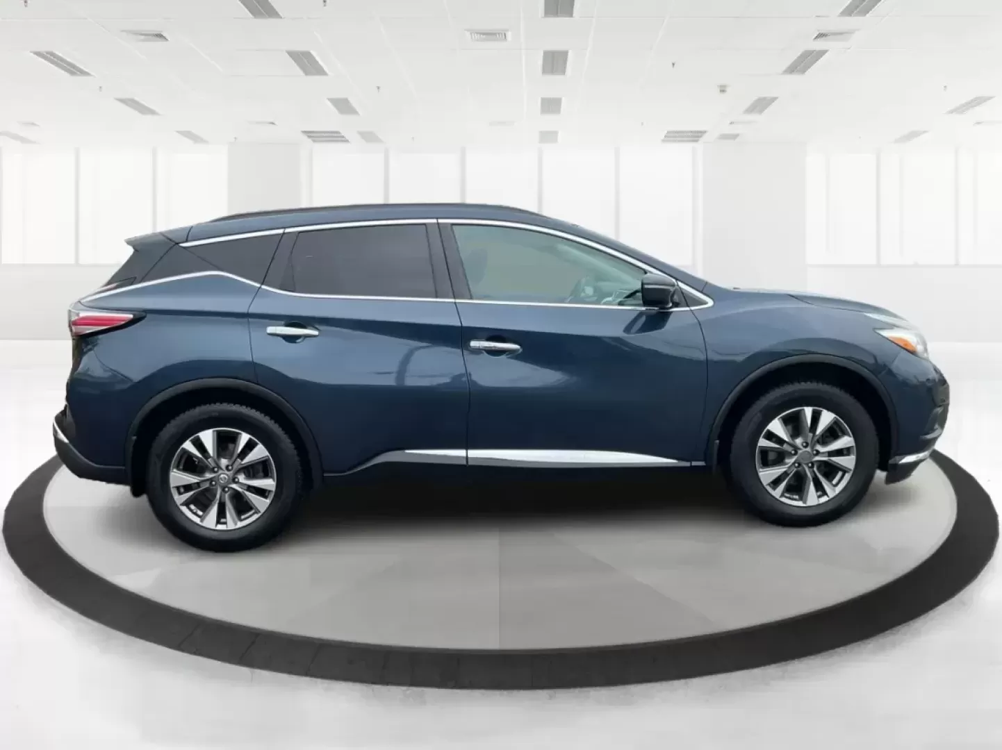 2015 Nissan Murano S | SV | SL | Platinum (5N1AZ2MH9FN) with an 3.5L V-6 DOHC engine, located at 1230 East Main St, Xenia, OH, 45385, (937) 908-9800, 39.688026, -83.910172 - Photo#1