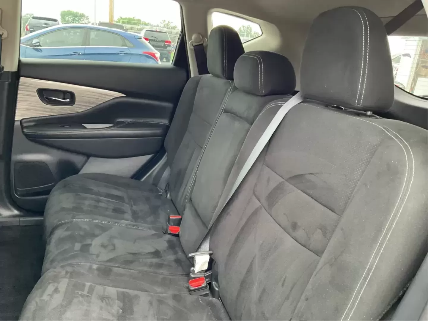2015 Nissan Murano S | SV | SL | Platinum (5N1AZ2MH9FN) with an 3.5L V-6 DOHC engine, located at 1230 East Main St, Xenia, OH, 45385, (937) 908-9800, 39.688026, -83.910172 - Photo#9