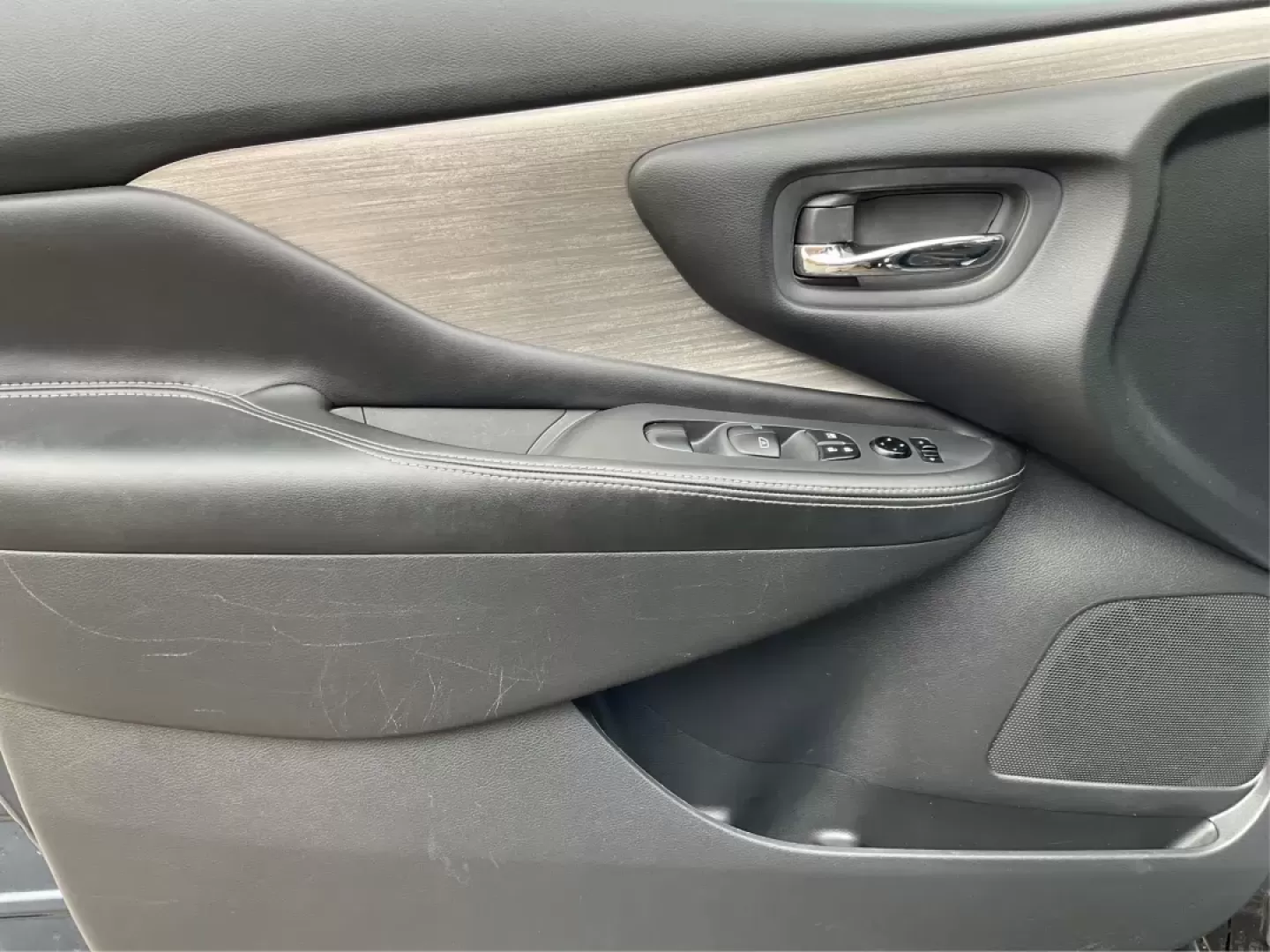 2015 Nissan Murano S | SV | SL | Platinum (5N1AZ2MH9FN) with an 3.5L V-6 DOHC engine, located at 1230 East Main St, Xenia, OH, 45385, (937) 908-9800, 39.688026, -83.910172 - Photo#16