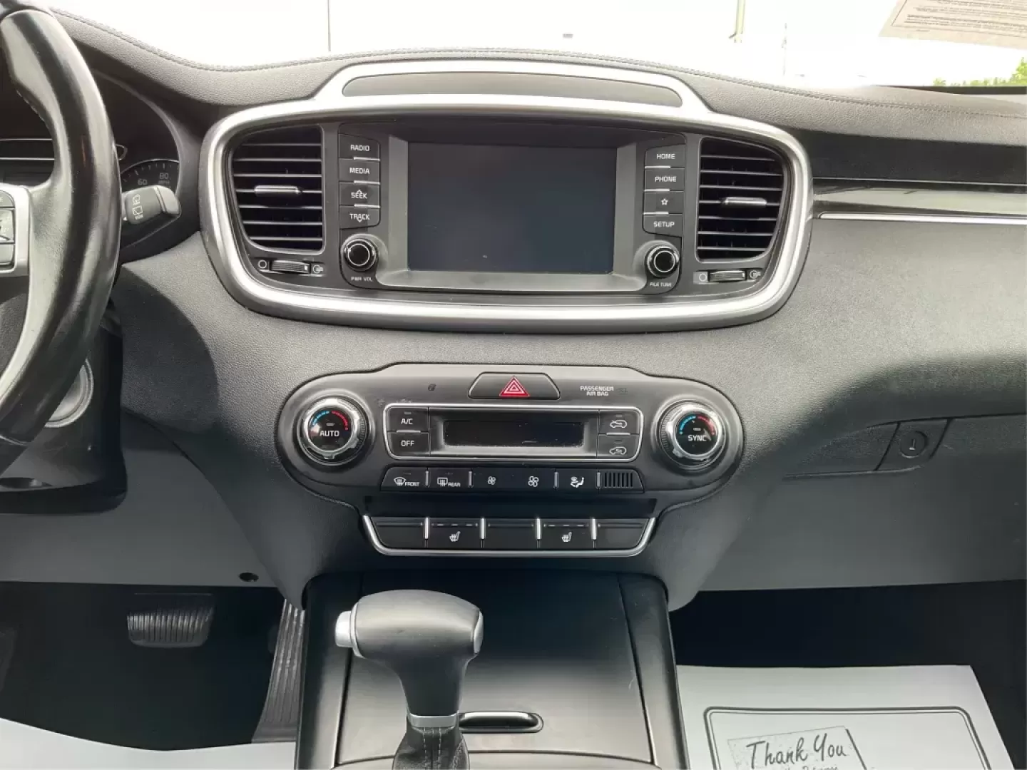 2020 Kia Sorento 2.4L LX (5XYPGDA38LG) with an 2.4L I-4 gasoline direct injection engine, located at 4508 South Dixie Dr, Moraine, OH, 45439, (937) 908-9800, 39.689976, -84.218452 - **Discover Your Next Adventure with the 2020 Kia Sorento at Advantage Car and Credit!**<br /> <br /> Are you ready to elevate your family outings or embark on thrilling weekend adventures? Look no further than this stunning 2020 Kia Sorento, now available at **Advantage Car and Credit** in Fairborn, - Photo#11