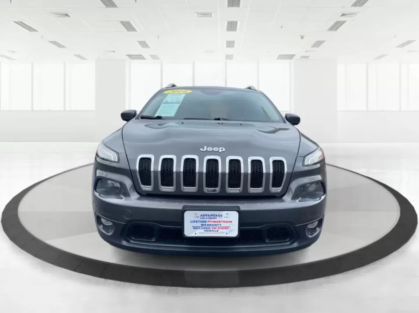 2014 Jeep Cherokee Latitude (1C4PJMCS3EW) with an Other engine, located at 1230 East Main St, Xenia, OH, 45385, (937) 908-9800, 39.688026, -83.910172 - Photo#6