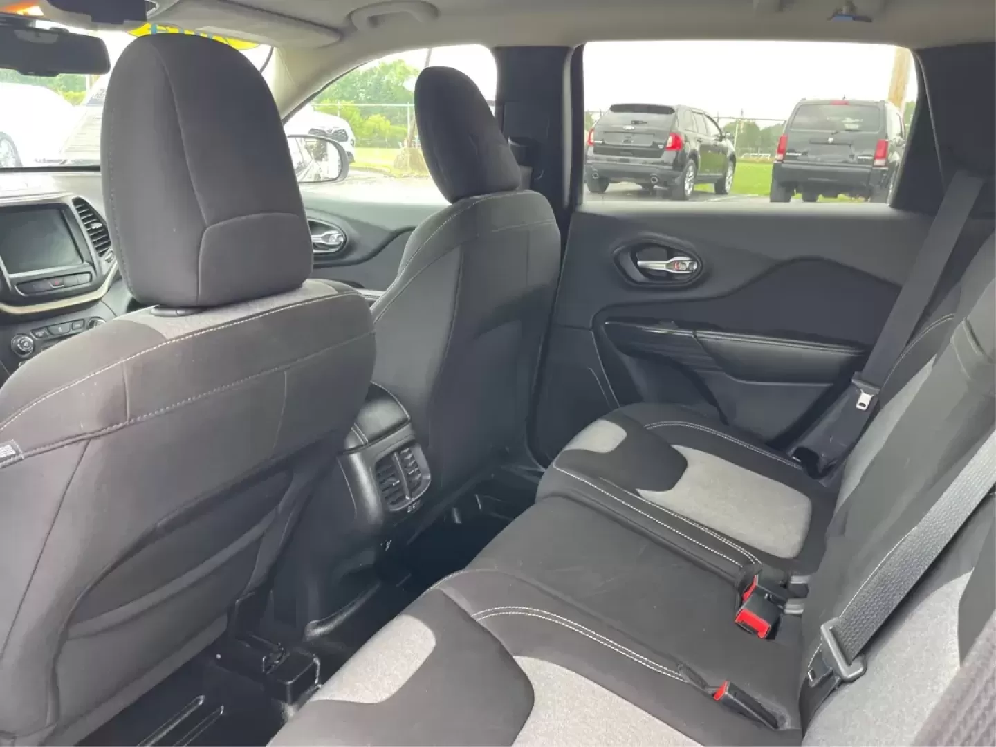 2014 Jeep Cherokee Latitude (1C4PJMCS3EW) with an Other engine, located at 1230 East Main St, Xenia, OH, 45385, (937) 908-9800, 39.688026, -83.910172 - Photo#9