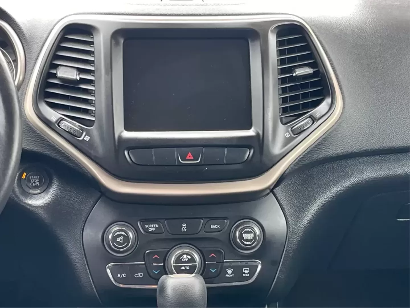 2014 Jeep Cherokee Latitude (1C4PJMCS3EW) with an Other engine, located at 1230 East Main St, Xenia, OH, 45385, (937) 908-9800, 39.688026, -83.910172 - Photo#11