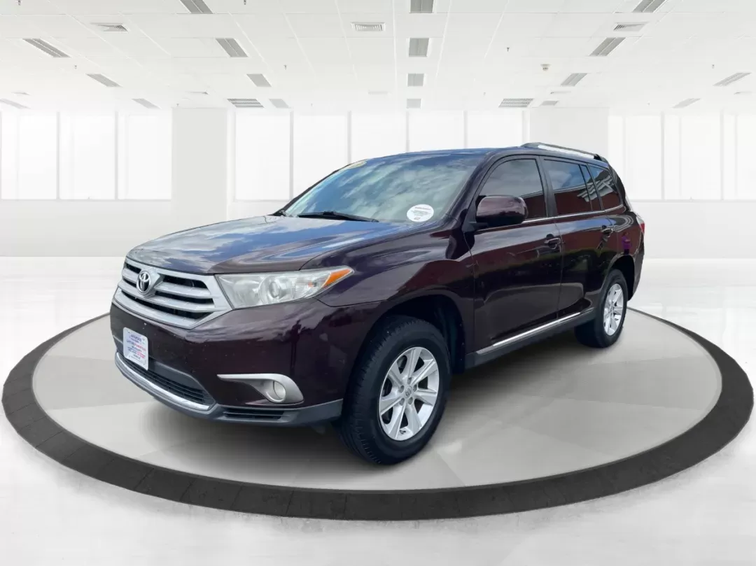 2013 Toyota Highlander SE V6 (5TDZK3EH9DS) with an 3.5L V-6 DOHC engine, located at 4508 South Dixie Dr, Moraine, OH, 45439, (937) 908-9800, 39.689976, -84.218452 - **Adventure Awaits with the 2013 Toyota Highlander SE V6 Perfect for Family Getaways and Daily Drives!**<br /> <br /> Are you ready to embrace a lifestyle of exploration and comfort? The 2013 Toyota Highlander SE V6 is your ticket to memorable family outings and enjoyable commutes alike. With its s - Photo#7