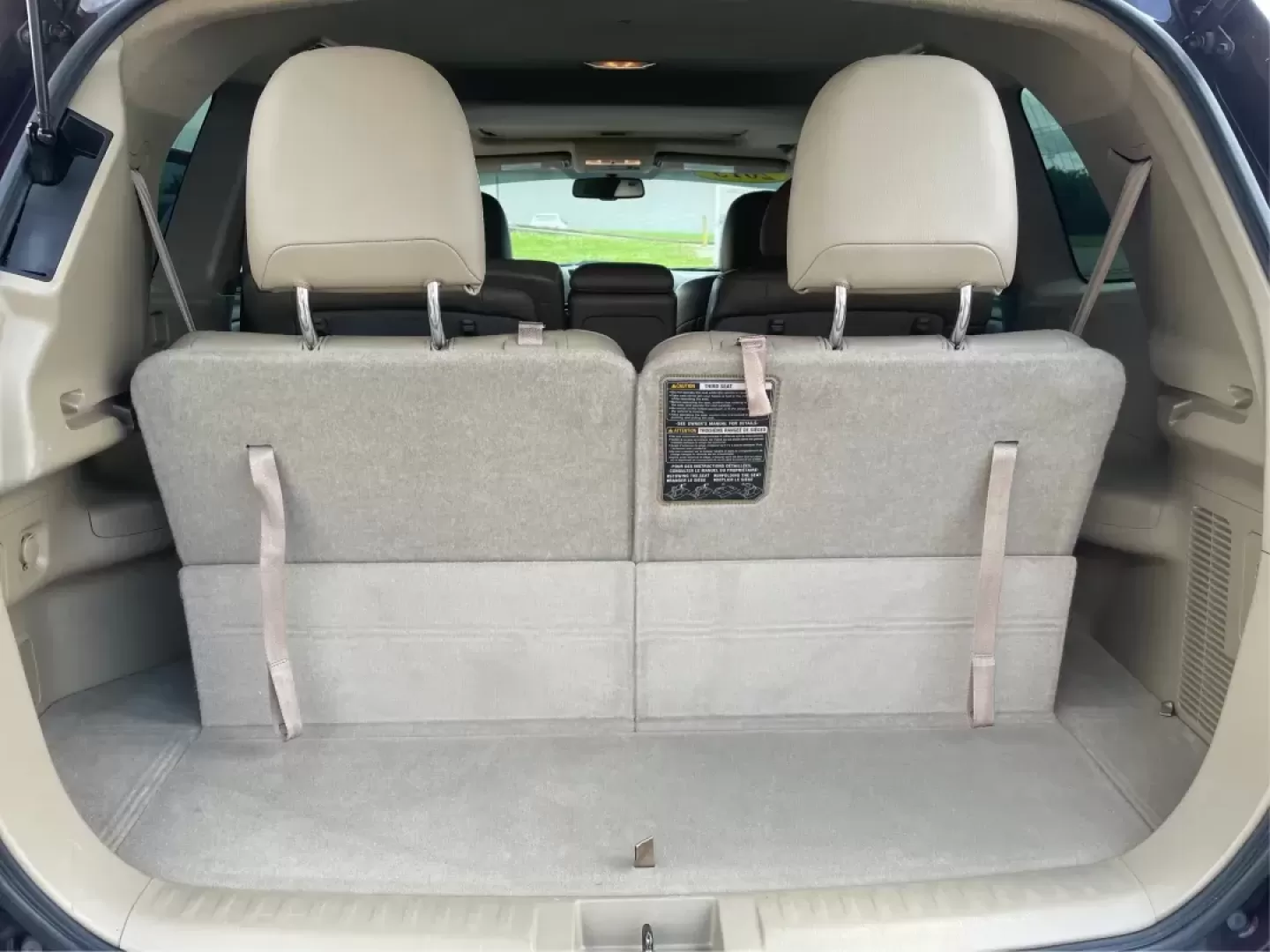 2013 Toyota Highlander SE V6 (5TDZK3EH9DS) with an 3.5L V-6 DOHC engine, located at 4508 South Dixie Dr, Moraine, OH, 45439, (937) 908-9800, 39.689976, -84.218452 - Photo#11