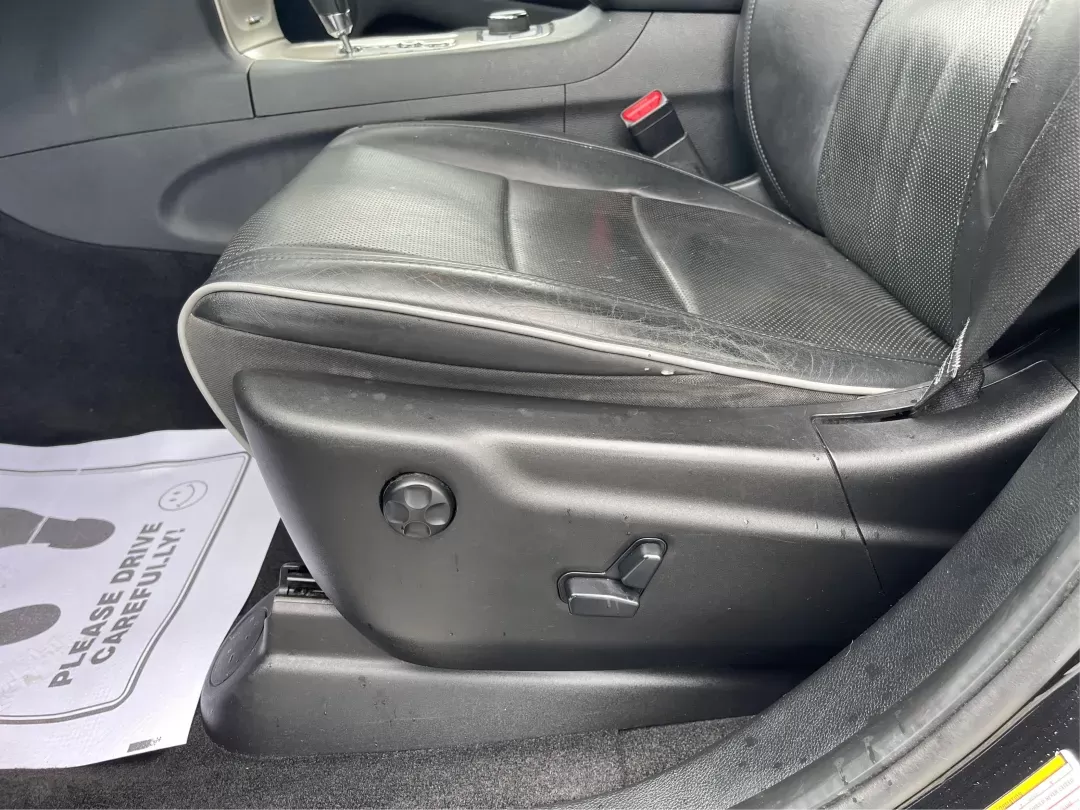 2011 Jeep Grand Cherokee Overland (1J4RR6GT7BC) with an Other engine, located at 8750 N County Rd 25A, Piqua, OH, 45356, (937) 908-9800, 40.164391, -84.232513 - **Ready for Adventure: 2011 Jeep Grand Cherokee Overland in Fairborn, OH**<br /> <br /> Are you searching for the perfect vehicle that seamlessly fits into your active lifestyle? Look no further than this stunning 2011 Jeep Grand Cherokee Overland, which is not just a car; it's your gateway to adven - Photo#17