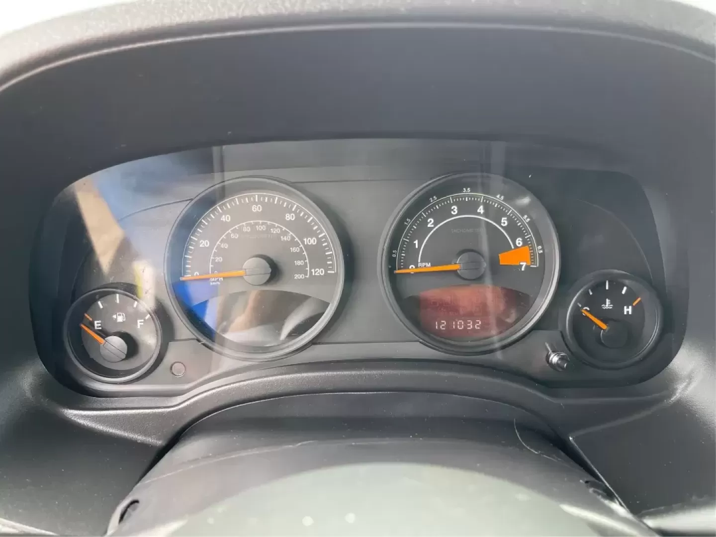 2016 Jeep Patriot Latitude (1C4NJRFBXGD) with an 2.4L I-4 DOHC engine, located at 1184 Kauffman Ave, Fairborn, OH, 45324, (937) 908-9800, 39.807072, -84.030914 - Photo#12