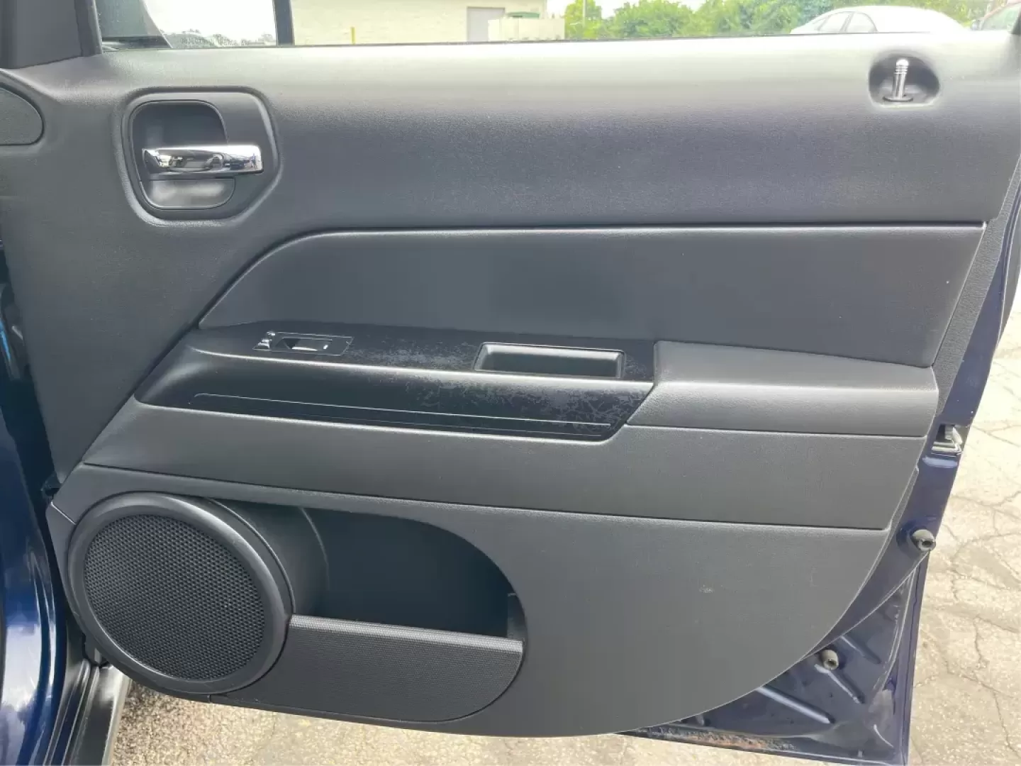 2016 Jeep Patriot Latitude (1C4NJRFBXGD) with an 2.4L I-4 DOHC engine, located at 1184 Kauffman Ave, Fairborn, OH, 45324, (937) 908-9800, 39.807072, -84.030914 - Photo#16
