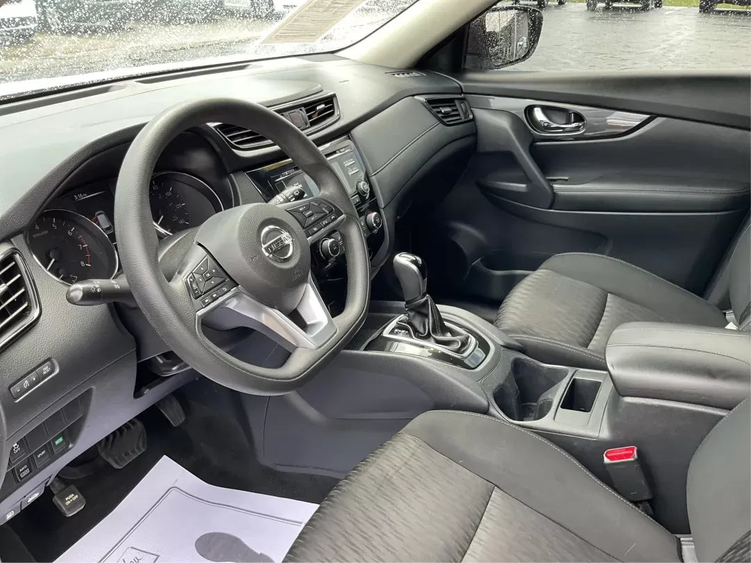 2017 Nissan Rogue S (KNMAT2MV0HP) with an 2.5L I-4 DOHC engine, located at 8750 N County Rd 25A, Piqua, OH, 45356, (937) 908-9800, 40.164391, -84.232513 - Photo#8