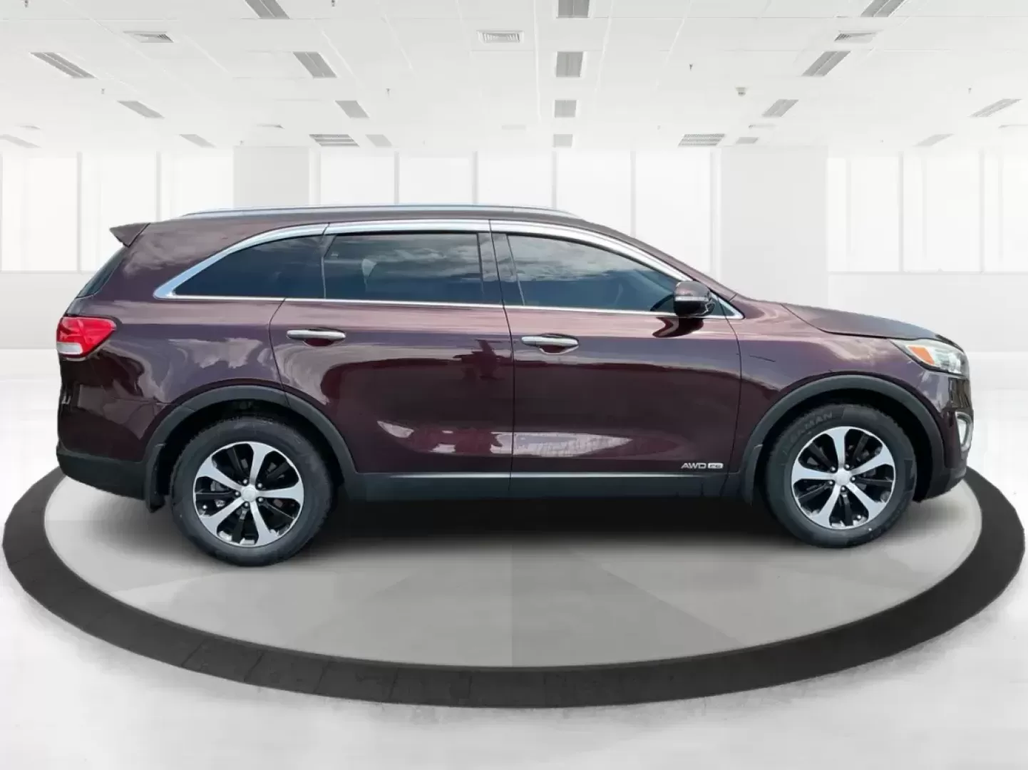 2016 Kia Sorento 3.3L EX (5XYPHDA5XGG) with an Lambda II 3.3L V-6 gasoline direct injection engine, located at 8750 N County Rd 25A, Piqua, OH, 45356, (937) 908-9800, 40.164391, -84.232513 - Photo#1