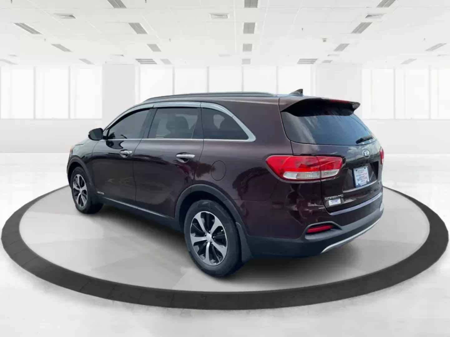 2016 Kia Sorento 3.3L EX (5XYPHDA5XGG) with an Lambda II 3.3L V-6 gasoline direct injection engine, located at 8750 N County Rd 25A, Piqua, OH, 45356, (937) 908-9800, 40.164391, -84.232513 - Photo#4