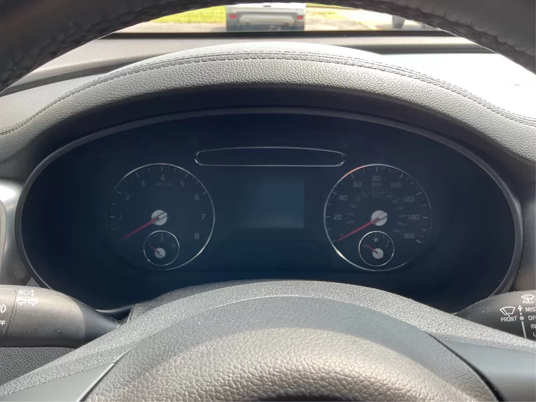 2016 Kia Sorento 3.3L EX (5XYPHDA5XGG) with an Lambda II 3.3L V-6 gasoline direct injection engine, located at 8750 N County Rd 25A, Piqua, OH, 45356, (937) 908-9800, 40.164391, -84.232513 - **Experience Adventure with the 2016 Kia Sorento EX Perfect for Your Family Road Trips!**<br /> <br /> Are you ready to elevate your family adventures with a vehicle that combines style, comfort, and performance? The 2016 Kia Sorento EX is tailored for those who crave exploration without sacrificin - Photo#14
