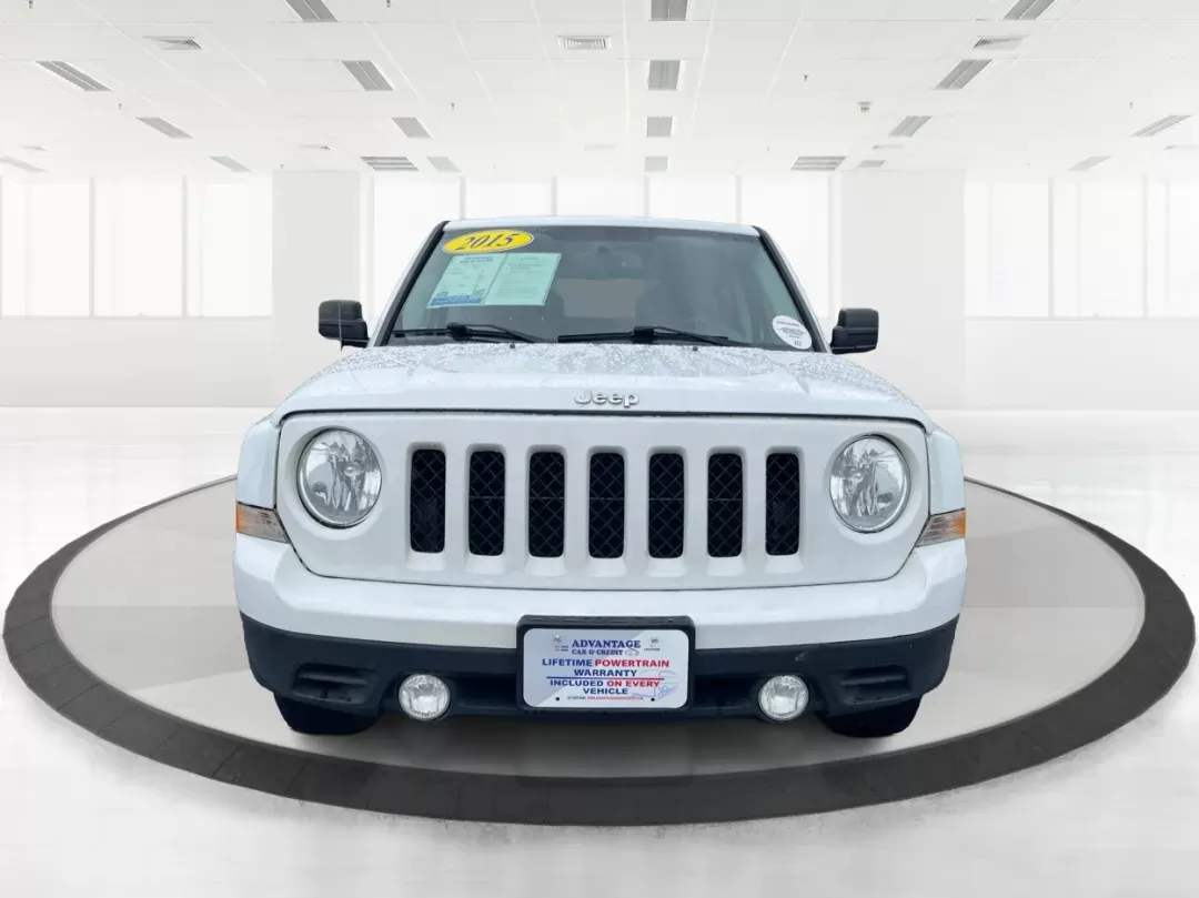2015 Jeep Patriot Latitude (1C4NJRFB0FD) with an 2.4L I-4 DOHC engine, located at 4508 South Dixie Dr, Moraine, OH, 45439, (937) 908-9800, 39.689976, -84.218452 - Photo#6