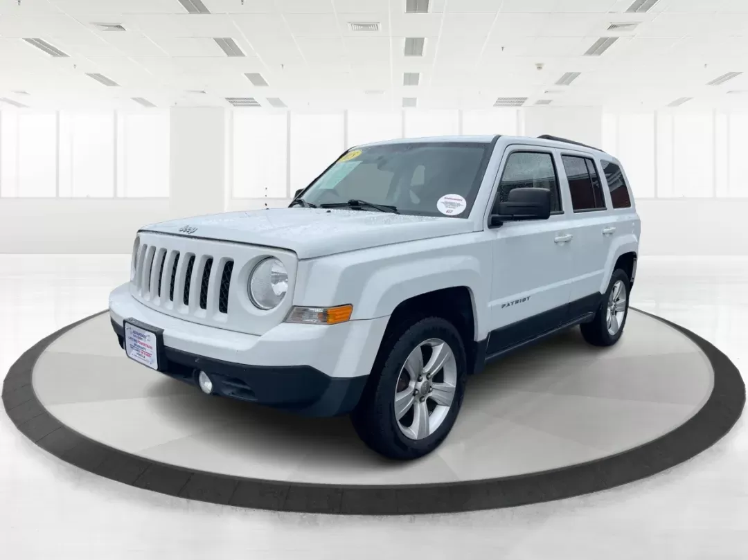 2015 Jeep Patriot Latitude (1C4NJRFB0FD) with an 2.4L I-4 DOHC engine, located at 4508 South Dixie Dr, Moraine, OH, 45439, (937) 908-9800, 39.689976, -84.218452 - Photo#7