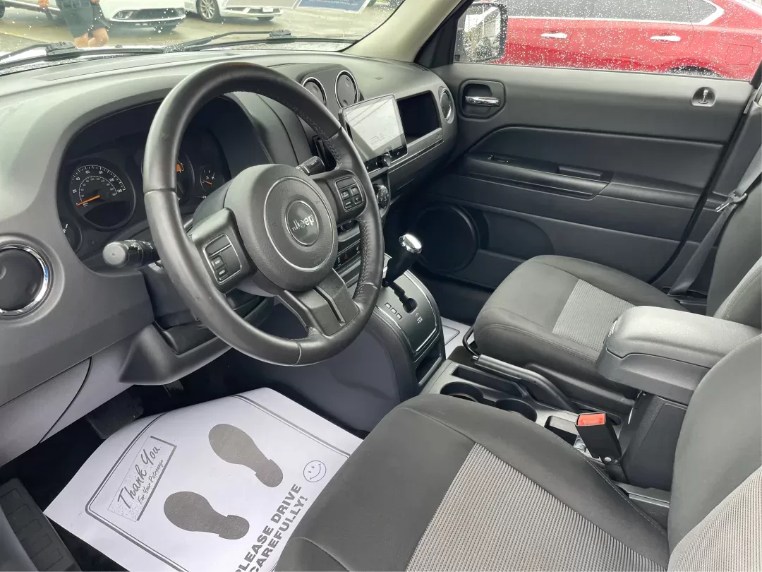 2015 Jeep Patriot Latitude (1C4NJRFB0FD) with an 2.4L I-4 DOHC engine, located at 4508 South Dixie Dr, Moraine, OH, 45439, (937) 908-9800, 39.689976, -84.218452 - Photo#8