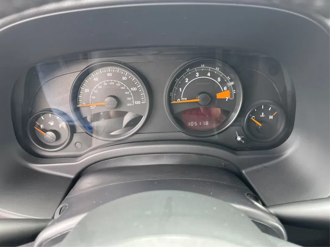2015 Jeep Patriot Latitude (1C4NJRFB0FD) with an 2.4L I-4 DOHC engine, located at 4508 South Dixie Dr, Moraine, OH, 45439, (937) 908-9800, 39.689976, -84.218452 - Photo#13
