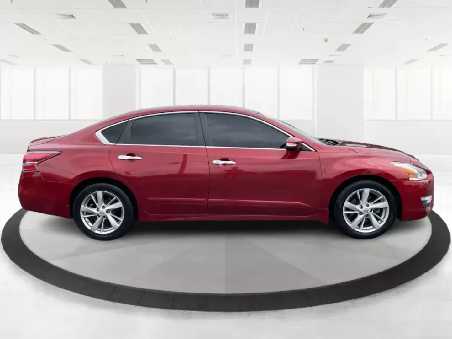 2015 Nissan Altima 2.5 SL (1N4AL3APXFC) with an 2.5L I-4 DOHC engine, located at 880 E. National Road, Vandalia, OH, 45377, (937) 908-9800, 39.891918, -84.183594 - Photo#1