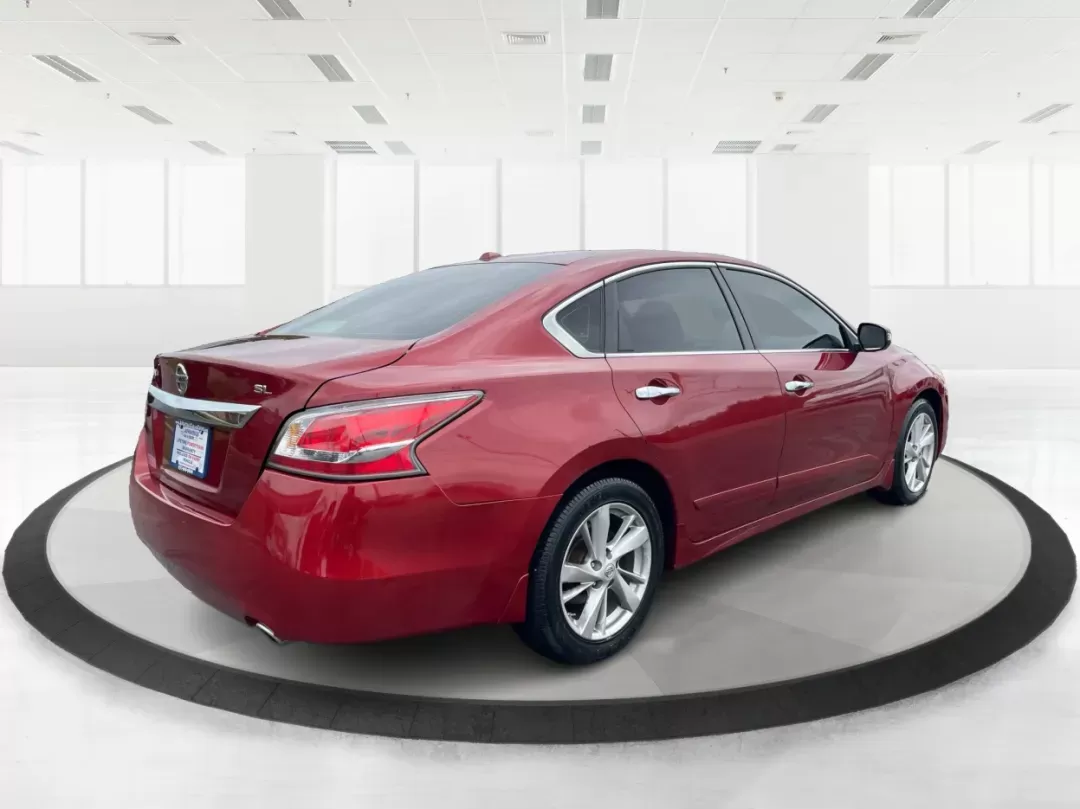 2015 Nissan Altima 2.5 SL (1N4AL3APXFC) with an 2.5L I-4 DOHC engine, located at 880 E. National Road, Vandalia, OH, 45377, (937) 908-9800, 39.891918, -84.183594 - **Elevate Your Commute with the 2015 Nissan Altima 2.5 SL at Advantage Car and Credit**<br /> <br /> If you're looking for a reliable sedan that blends comfort, efficiency, and style, the 2015 Nissan Altima 2.5 SL is your perfect match! This vehicle is tailor-made for the everyday commuter who doesn - Photo#2