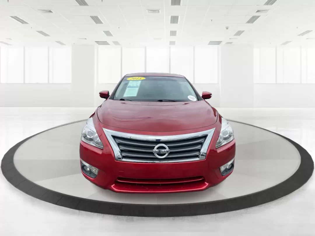 2015 Nissan Altima 2.5 SL (1N4AL3APXFC) with an 2.5L I-4 DOHC engine, located at 880 E. National Road, Vandalia, OH, 45377, (937) 908-9800, 39.891918, -84.183594 - **Elevate Your Commute with the 2015 Nissan Altima 2.5 SL at Advantage Car and Credit**<br /> <br /> If you're looking for a reliable sedan that blends comfort, efficiency, and style, the 2015 Nissan Altima 2.5 SL is your perfect match! This vehicle is tailor-made for the everyday commuter who doesn - Photo#6