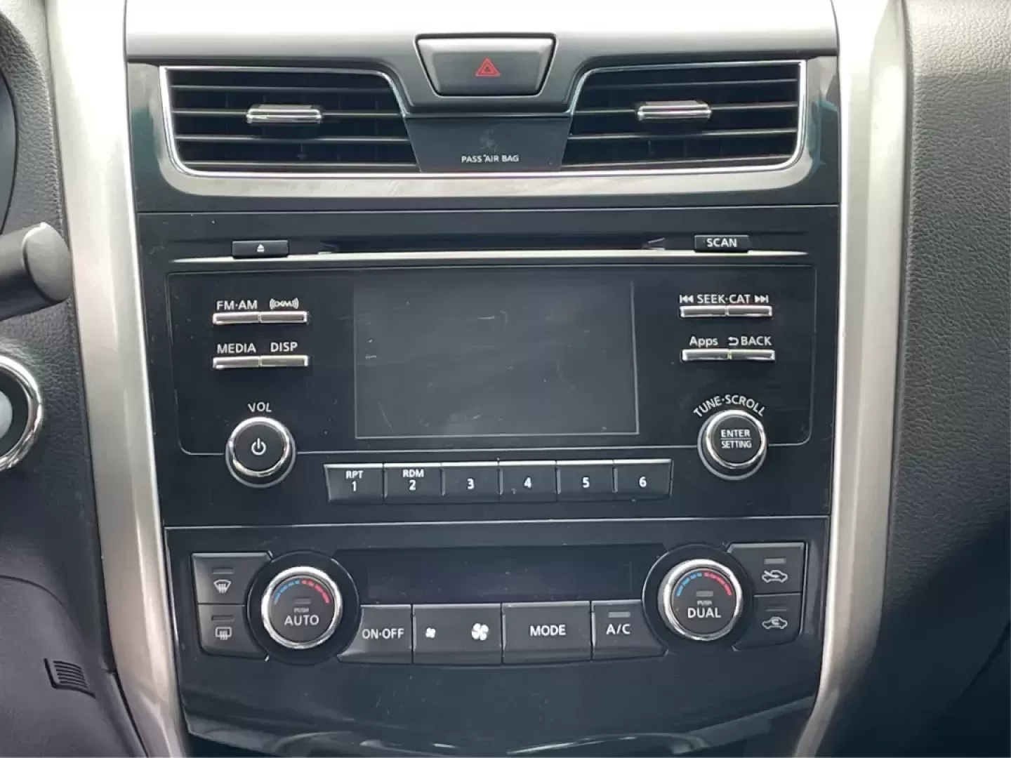 2015 Nissan Altima 2.5 SL (1N4AL3APXFC) with an 2.5L I-4 DOHC engine, located at 880 E. National Road, Vandalia, OH, 45377, (937) 908-9800, 39.891918, -84.183594 - Photo#12