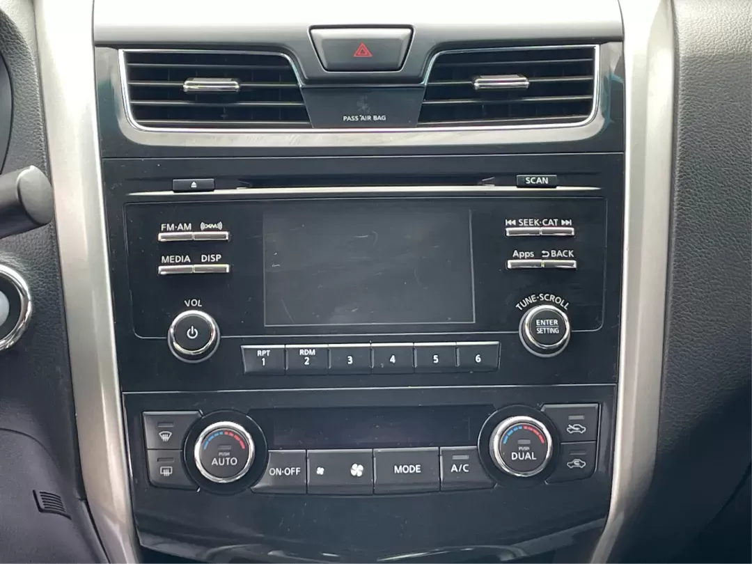 2015 Nissan Altima 2.5 SL (1N4AL3APXFC) with an 2.5L I-4 DOHC engine, located at 880 E. National Road, Vandalia, OH, 45377, (937) 908-9800, 39.891918, -84.183594 - **Elevate Your Commute with the 2015 Nissan Altima 2.5 SL at Advantage Car and Credit**<br /> <br /> If you're looking for a reliable sedan that blends comfort, efficiency, and style, the 2015 Nissan Altima 2.5 SL is your perfect match! This vehicle is tailor-made for the everyday commuter who doesn - Photo#12