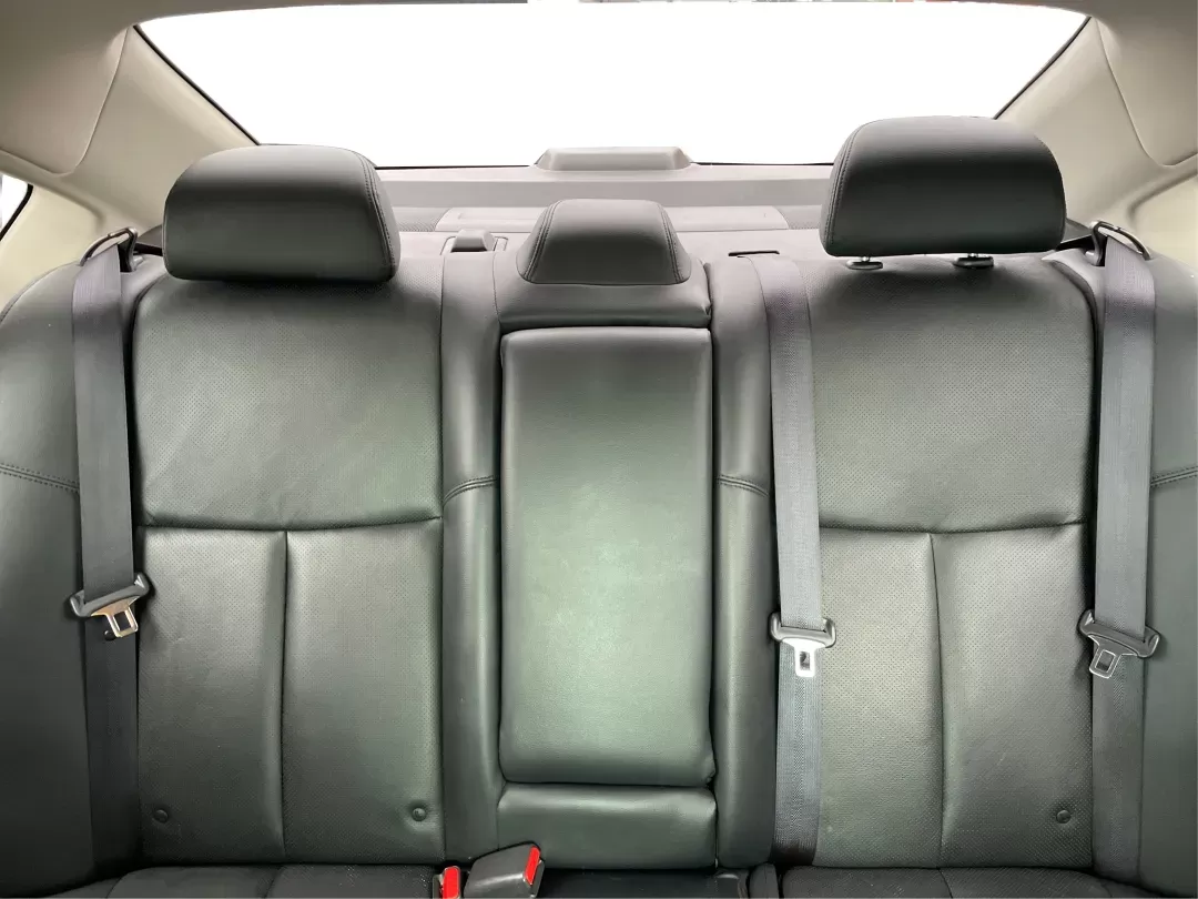 2015 Nissan Altima 2.5 SL (1N4AL3APXFC) with an 2.5L I-4 DOHC engine, located at 880 E. National Road, Vandalia, OH, 45377, (937) 908-9800, 39.891918, -84.183594 - **Elevate Your Commute with the 2015 Nissan Altima 2.5 SL at Advantage Car and Credit**<br /> <br /> If you're looking for a reliable sedan that blends comfort, efficiency, and style, the 2015 Nissan Altima 2.5 SL is your perfect match! This vehicle is tailor-made for the everyday commuter who doesn - Photo#13