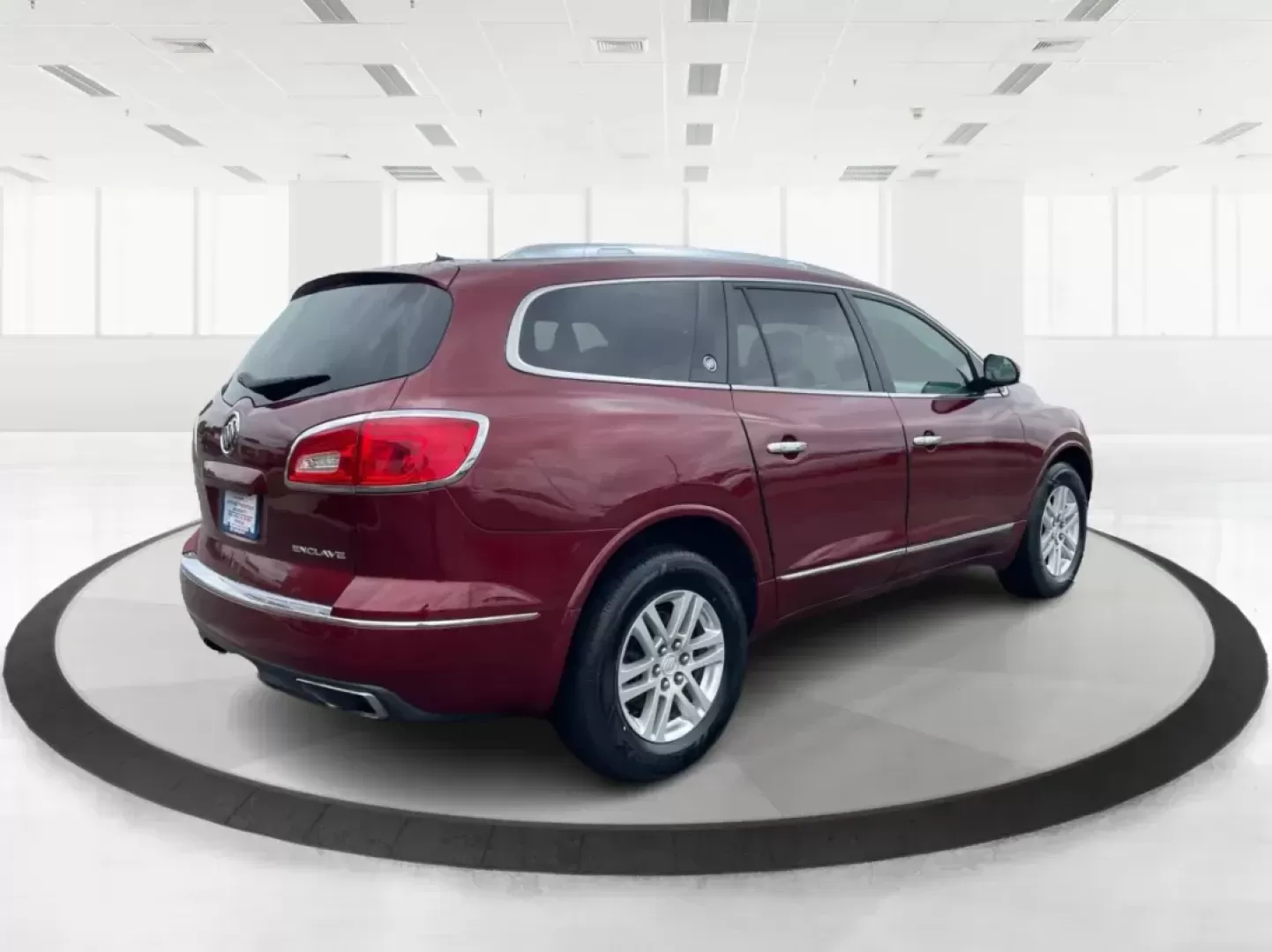 2015 Buick Enclave Convenience FWD (5GAKRAKD6FJ) with an 3.6L V6 DOHC 24V engine, 6-Speed Automatic Overdrive transmission, located at 8750 N County Rd 25A, Piqua, OH, 45356, (937) 908-9800, 40.164391, -84.232513 - Photo#2