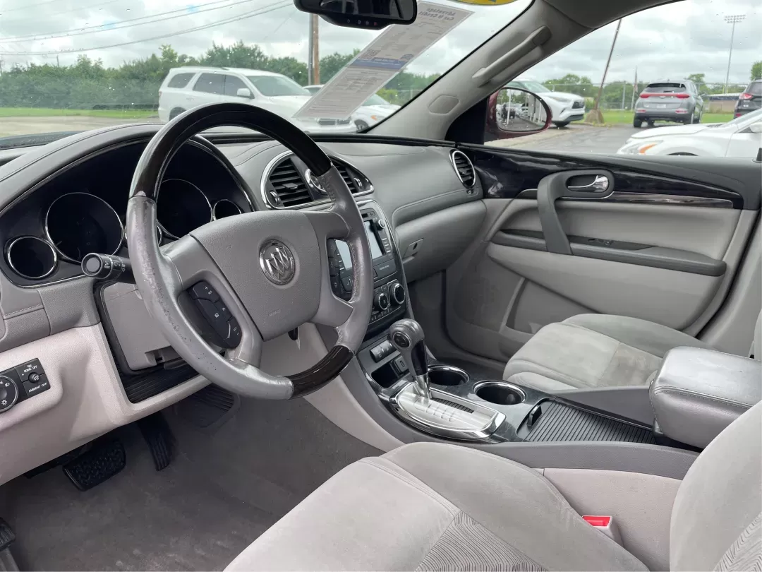 2015 Buick Enclave Convenience FWD (5GAKRAKD6FJ) with an 3.6L V6 DOHC 24V engine, 6-Speed Automatic Overdrive transmission, located at 8750 N County Rd 25A, Piqua, OH, 45356, (937) 908-9800, 40.164391, -84.232513 - Photo#8