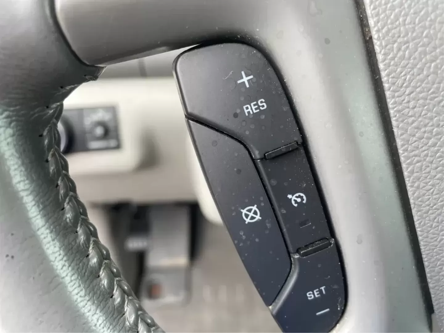 2015 Buick Enclave Convenience FWD (5GAKRAKD6FJ) with an 3.6L V6 DOHC 24V engine, 6-Speed Automatic Overdrive transmission, located at 8750 N County Rd 25A, Piqua, OH, 45356, (937) 908-9800, 40.164391, -84.232513 - Photo#15