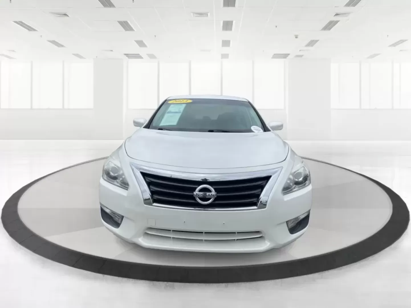 2013 Nissan Altima 2.5 S (1N4AL3APXDC) with an 2.5L I-4 DOHC engine, located at 401 Woodman Dr, Riverside, OH, 45431, (937) 908-9800, 39.760899, -84.123421 - **Discover Your Perfect Ride for Life's Adventures: 2013 Nissan Altima at Advantage Car and Credit!**<br /> <br /> Are you ready to enhance your daily commute or embark on exciting weekend getaways? The 2013 Nissan Altima is designed for those who appreciate a blend of comfort, technology, and effic - Photo#6
