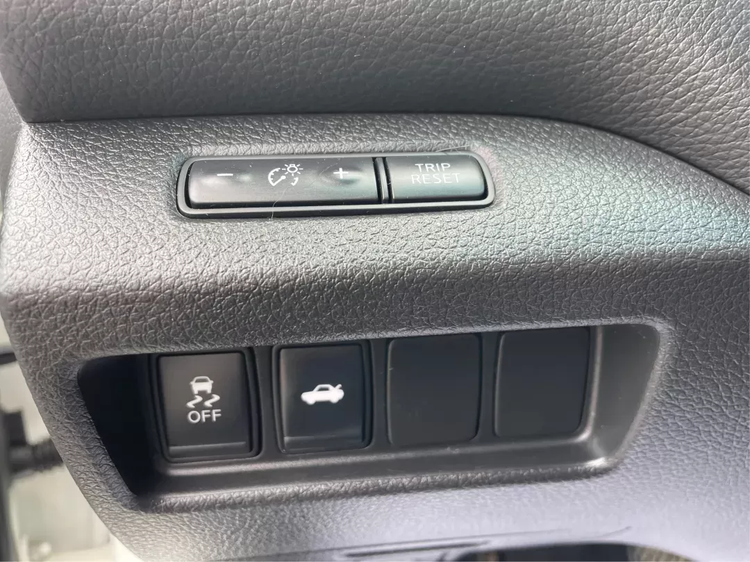 2013 Nissan Altima 2.5 S (1N4AL3APXDC) with an 2.5L I-4 DOHC engine, located at 401 Woodman Dr, Riverside, OH, 45431, (937) 908-9800, 39.760899, -84.123421 - **Discover Your Perfect Ride for Life's Adventures: 2013 Nissan Altima at Advantage Car and Credit!**<br /> <br /> Are you ready to enhance your daily commute or embark on exciting weekend getaways? The 2013 Nissan Altima is designed for those who appreciate a blend of comfort, technology, and effic - Photo#16
