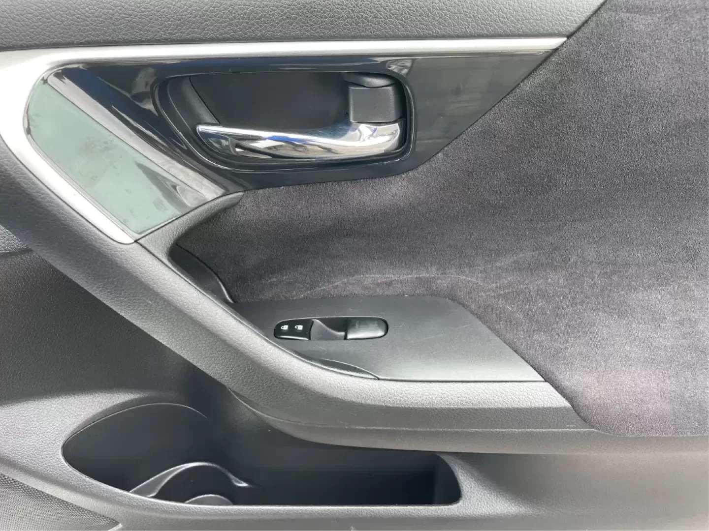 2013 Nissan Altima 2.5 S (1N4AL3APXDC) with an 2.5L I-4 DOHC engine, located at 401 Woodman Dr, Riverside, OH, 45431, (937) 908-9800, 39.760899, -84.123421 - **Discover Your Perfect Ride for Life's Adventures: 2013 Nissan Altima at Advantage Car and Credit!**<br /> <br /> Are you ready to enhance your daily commute or embark on exciting weekend getaways? The 2013 Nissan Altima is designed for those who appreciate a blend of comfort, technology, and effic - Photo#19