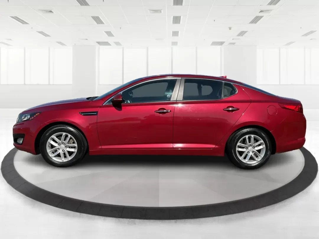 2012 Kia Optima LX (5XXGM4A73CG) with an Other engine, located at 8750 N County Rd 25A, Piqua, OH, 45356, (937) 908-9800, 40.164391, -84.232513 - **Rev Up Your Adventures with This 2012 Kia Optima LX! Perfect for Family Road Trips and Daily Commutes!**<br /> <br /> Are you searching for a reliable and stylish sedan that can keep up with your busy lifestyle in Fairborn, OH? Look no further than this stunning 2012 Kia Optima LX! With its impres - Photo#5