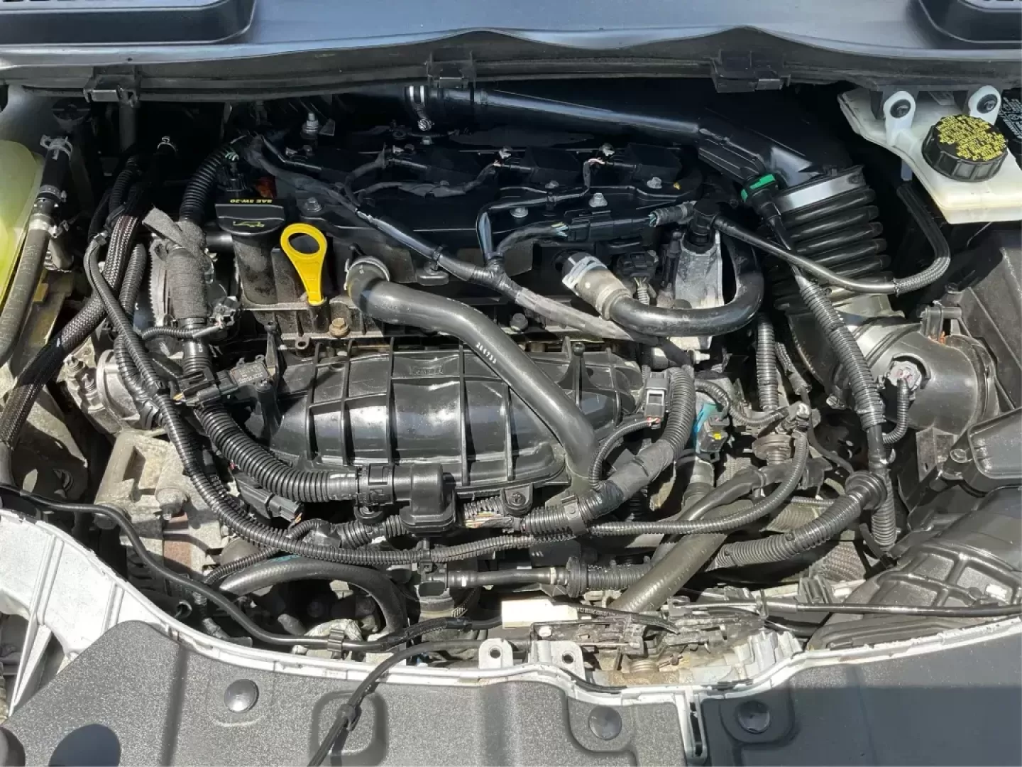 2014 Ford Escape SE (1FMCU0GX6EU) with an Other engine, located at 4508 South Dixie Dr, Moraine, OH, 45439, (937) 908-9800, 39.689976, -84.218452 - **Explore the Open Road with Confidence in a 2014 Ford Escape SE!**<br /> <br /> Are you dreaming of weekend getaways or daily adventures? The 2014 Ford Escape SE is the perfect companion for those who crave versatility and comfort in their driving experience. Whether you're commuting to work in Fai - Photo#10