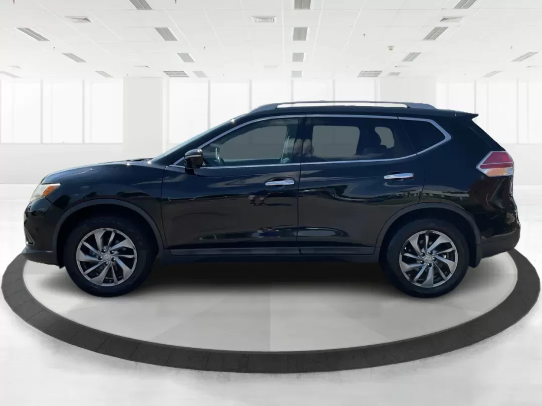 2015 Nissan Rogue SL (5N1AT2MV5FC) with an 2.5L I-4 DOHC engine, located at 401 Woodman Dr, Riverside, OH, 45431, (937) 908-9800, 39.760899, -84.123421 - **Discover Your Next Adventure with the 2015 Nissan Rogue SL A Versatile SUV for Every Lifestyle!**<br /> <br /> Are you ready to elevate your driving experience? Whether you're a busy parent looking for a reliable family vehicle, a commuter seeking comfort, or an adventure seeker wanting to explor - Photo#5