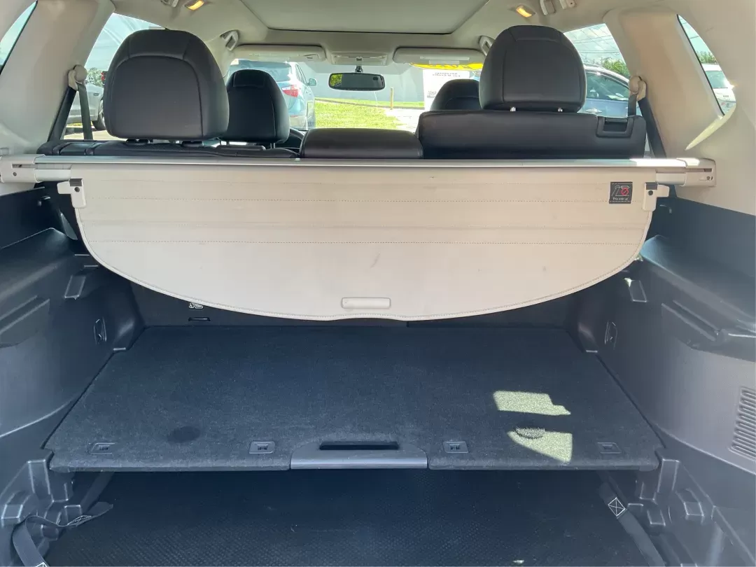 2015 Nissan Rogue SL (5N1AT2MV5FC) with an 2.5L I-4 DOHC engine, located at 401 Woodman Dr, Riverside, OH, 45431, (937) 908-9800, 39.760899, -84.123421 - **Discover Your Next Adventure with the 2015 Nissan Rogue SL A Versatile SUV for Every Lifestyle!**<br /> <br /> Are you ready to elevate your driving experience? Whether you're a busy parent looking for a reliable family vehicle, a commuter seeking comfort, or an adventure seeker wanting to explor - Photo#11