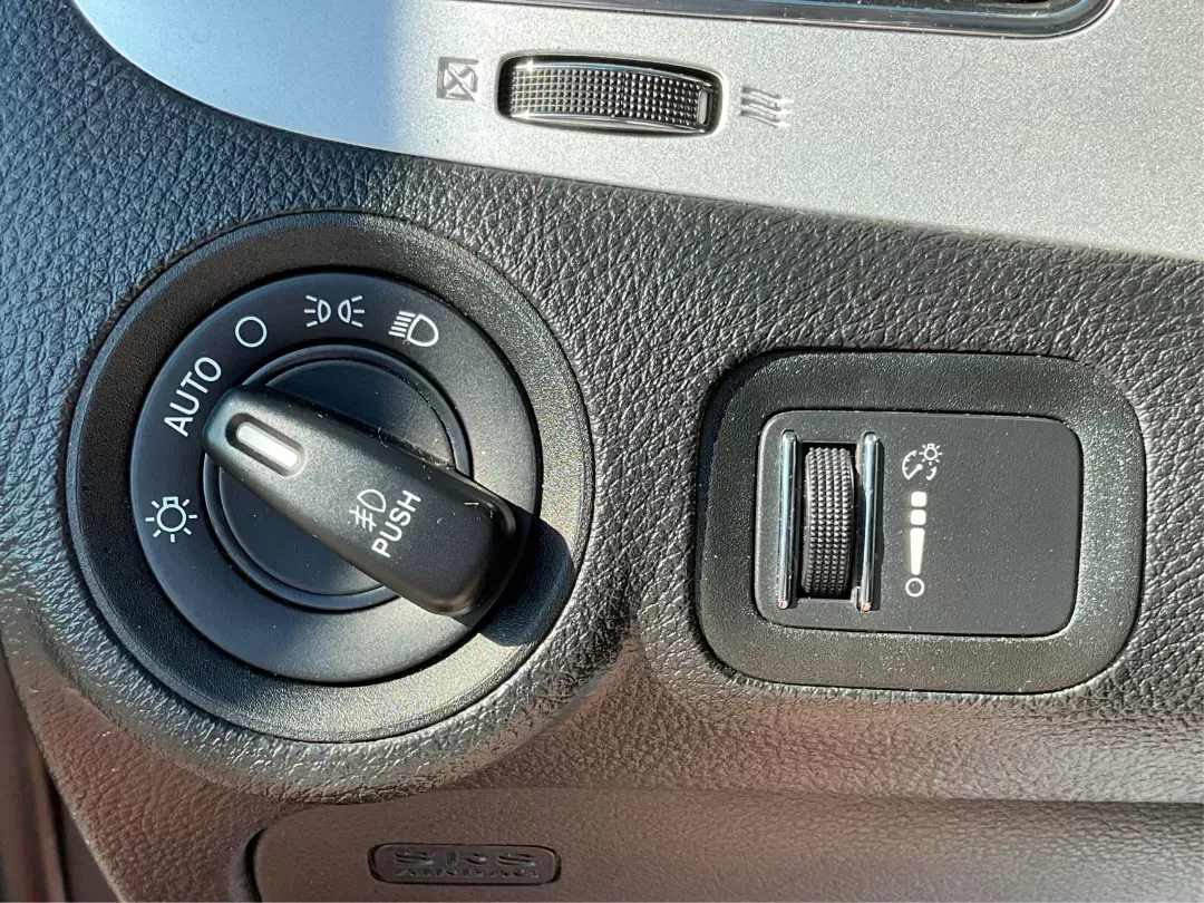 2019 Dodge Journey SE (3C4PDCBBXKT) with an Other engine, located at 1951 S Dayton Lakeview Rd., New Carlisle, OH, 45344, (937) 908-9800, 39.890999, -84.050255 - **Discover Your Next Adventure with the 2019 Dodge Journey SE at Advantage Car and Credit!**<br /> <br /> Are you searching for the perfect SUV that meets the needs of your growing family while also being budget-friendly? Look no further than the stunning 2019 Dodge Journey SE, available now at Adva - Photo#16