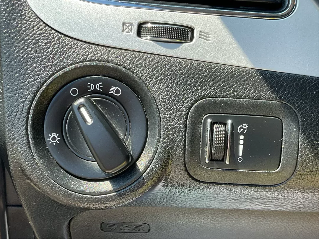 2015 Dodge Journey SE (3C4PDCABXFT) with an 2.4L L4 DOHC 16V engine, 4-Speed Automatic transmission, located at 1184 Kauffman Ave, Fairborn, OH, 45324, (937) 908-9800, 39.807072, -84.030914 - **Experience Life on the Go with the 2015 Dodge Journey SE at Advantage Car and Credit!**<br /> <br /> Are you looking for a versatile vehicle to support your family's daily adventures, weekend getaways, or long commutes? The 2015 Dodge Journey SE is designed to fit your lifestyle seamlessly! This s - Photo#16